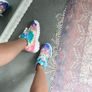 RAINBOW TIE DYE FILAS
